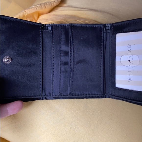 WHITE STAG Black Tri-fold Wallet - Picture 4 of 14